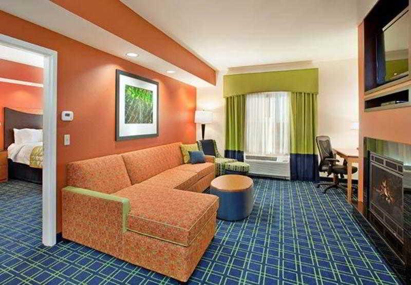 Fairfield Inn & Suites By Marriott Kearney Quarto foto